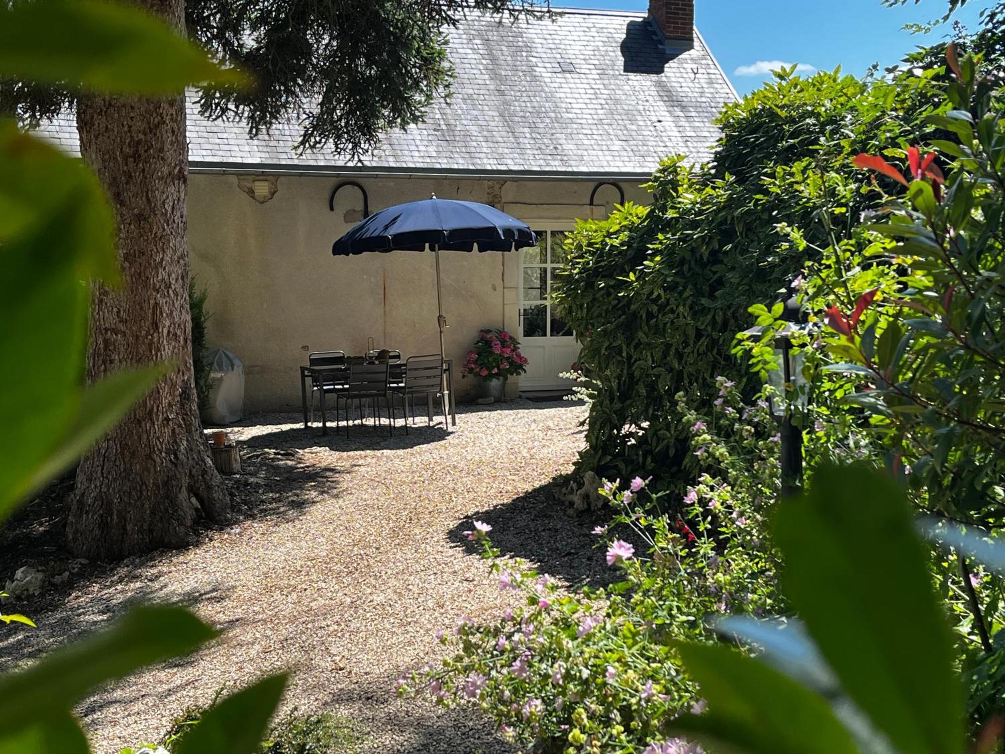 Charming Cottage In Chateau Les Roches Gardens Mont-Saint-Jean  Exteriör bild